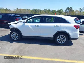 2020 Kia Sorento LX with VIN 5XYPG4A36LG711212, listed as a IAAI auction lot 41884400 with 101,777 mi miles. Bid and sale history available at carsss.com. Image 14.