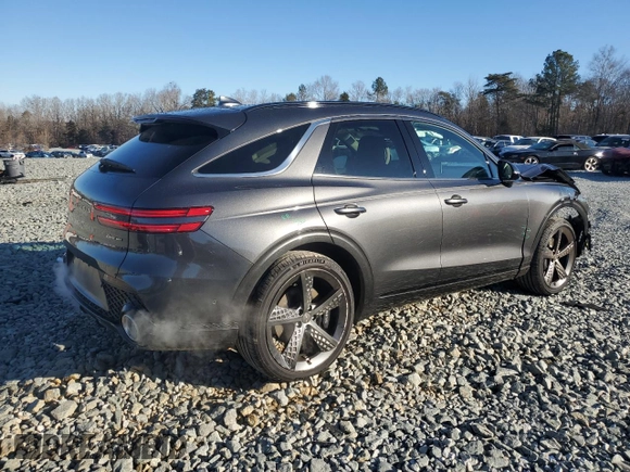 2024 Genesis GV70 3.5T Sport with VIN 5NMMCDTC0RH004410, listed as a Copart auction lot 89239005 with 10,096 mi miles and Salvage Title. Bid and sale history available at carsss.com. Image 3.