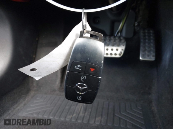 2020 Mercedes-Benz A 220 z VIN WDD3G4EB4LW038378, wystawiony jako IAAI lot #42042782 z przebiegiem 72 198 mil mil oraz . Historia ofert i sprzedaży dostępna na DreamBid. Obrazek 11.