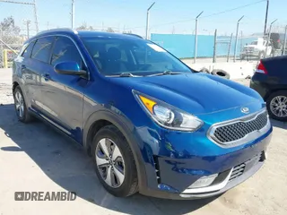 2019 Kia Niro LX with VIN KNDCB3LC3K5322605, listed as a IAAI auction lot 41765323 with 145,559 mi miles. Bid and sale history available at carsss.com. Image 1.