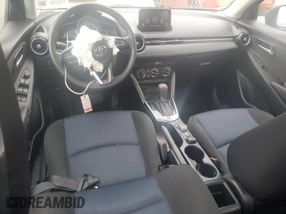 2019 Toyota Yaris L z VIN 3MYDLBYV3KY507165, wystawiony jako Copart lot #57951855 z przebiegiem 55 476 mil mil oraz Szkoda całkowita • Salvage title. Historia ofert i sprzedaży dostępna na DreamBid. Obrazek 8.