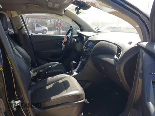 2022 Chevrolet Trax LT with VIN KL7CJLSM9NB516913, listed as a IAAI auction lot 41747827 with 103,121 mi miles. Bid and sale history available at carsss.com. Image 5.
