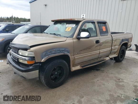 2000 Chevrolet Silverado 1500 LS with VIN 2GCEK19T3Y1318200, listed as a Copart auction lot 53911615 with 230,358 mi miles and Non Repairable. Bid and sale history available at carsss.com. Image 1.
