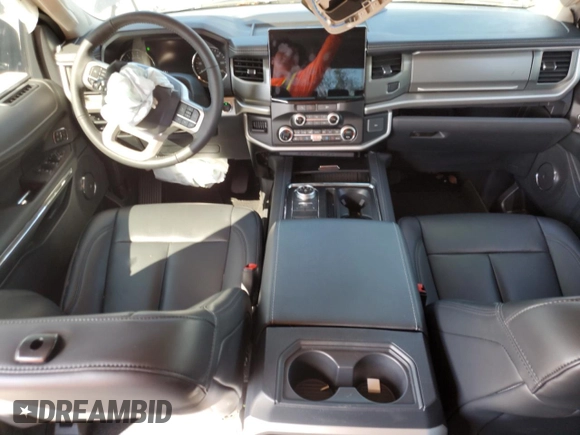 2024 Ford Expedition Max XLT with VIN 1FMJK1H87REA85137, listed as a Copart auction lot 46241645 with 4,845 mi miles and Non repairable. Bid and sale history available at DreamBid. Image 8.