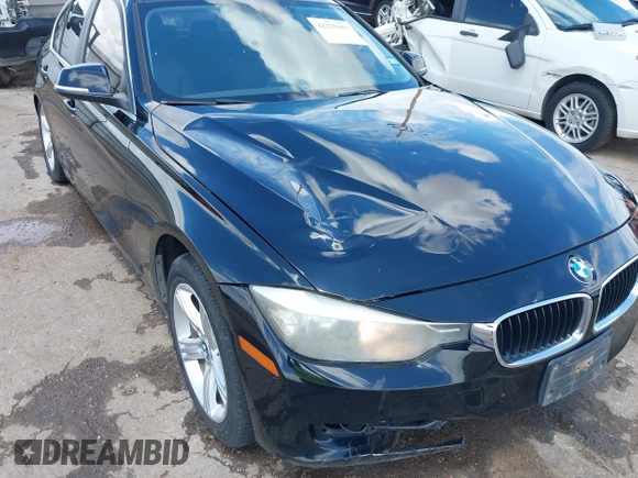 2015 BMW 3 Series 328i z VIN WBA3C1C58FK117742, wystawiony jako IAAI lot #42225843 z przebiegiem 92 583 mil mil oraz . Historia ofert i sprzedaży dostępna na DreamBid. Obrazek 6.