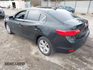2013 Acura ILX with VIN 19VDE1F33DE003359, listed as a IAAI auction lot 41628219 with 167,171 mi miles. Bid and sale history available at carsss.com. Image 3.