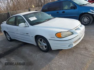 2001 Pontiac Grand Am GT with VIN 1G2NW52EX1C147666, listed as a IAAI auction lot 41689955 with 189,598 mi miles. Bid and sale history available at carsss.com. Image 1.