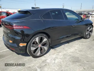 2020 Jaguar I-PACE HSE with VIN SADHD2S13L1F79208, listed as a Copart auction lot 64900084 with 43,668 mi miles and Salvage Title. Bid and sale history available at carsss.com. Image 3.