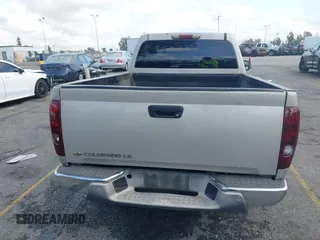 2005 Chevrolet Colorado Z71 with VIN 1GCDS146158157027, listed as a IAAI auction lot 41529507 with 262,463 mi miles and . Bid and sale history available at DreamBid. Image 16.