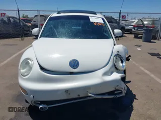 1999 Volkswagen Beetle GLS with VIN 3VWCC21C9XM451389, listed as a IAAI auction lot 42542673 with 162,062 mi miles and . Bid and sale history available at DreamBid. Image 12.
