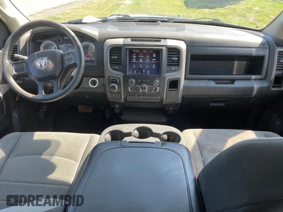 2021 Ram 1500 Tradesman z VIN 1C6RR6KG6MS549410, wystawiony jako Copart lot #74827904 z przebiegiem 122 172 mil mil oraz Czysty tytuł • Clean title. Historia ofert i sprzedaży dostępna na DreamBid. Obrazek 9.