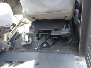 2011 Toyota Sienna LE AAS with VIN 5TDKK3DC0BS025523, listed as a IAAI auction lot 41114051 with 1 mi miles. Bid and sale history available at carsss.com. Image 16.