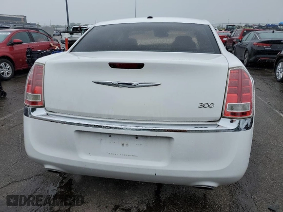 2011 Chrysler 300 Limited z VIN 2C3CA5CG4BH596104, wystawiony jako Copart lot #58193145 z przebiegiem 163 558 mil mil oraz Szkoda całkowita • Salvage title. Historia ofert i sprzedaży dostępna na DreamBid. Obrazek 6.