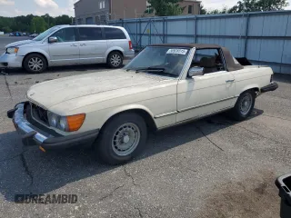 1983 Mercedes-Benz 380 SL z VIN WDBBA45A3DB027653, wystawiony jako Copart lot #58926515 z przebiegiem 115 854 mil mil oraz Szkoda całkowita • Salvage title. Historia ofert i sprzedaży dostępna na DreamBid. Obrazek 1.