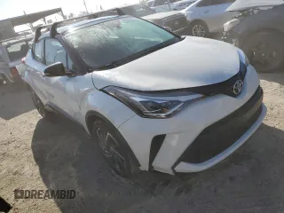 2022 Toyota C-HR XLE with VIN NMTKHMBX4NR145810, listed as a Copart auction lot 83892674 with 40,462 mi miles and Clean Title. Bid and sale history available at DreamBid. Image 4.