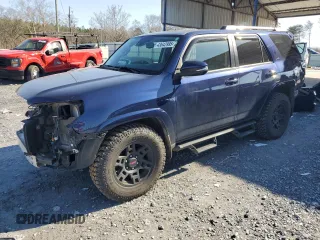 2022 Toyota 4Runner SR5 Premium with VIN JTEFU5JR2N5257160, listed as a Copart auction lot 43642995 with 68,052 mi miles and Salvage title. Bid and sale history available at DreamBid. Image 1.