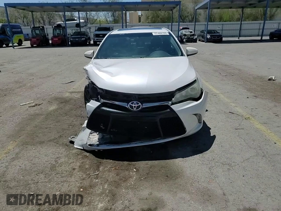 2015 Toyota Camry XLE z VIN 4T1BF1FK1FU020874, wystawiony jako Copart lot #57466195 z przebiegiem 123 881 mil mil oraz Szkoda całkowita • Salvage title. Historia ofert i sprzedaży dostępna na DreamBid. Obrazek 13.