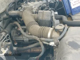 2003 Toyota Tundra SR5 с VIN 5TBRN34123S390400, выставлен на аукционе IAAI как лот 42199807 с пробегом 229 619 миль миль и . История ставок и продаж доступна на DreamBid. Изображение 19.