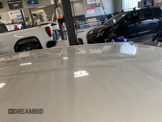 2020 Toyota Prius L Eco z VIN JTDKARFU2L3107977, wystawiony jako IAAI lot #42571708 z przebiegiem 204 781 mil mil oraz . Historia ofert i sprzedaży dostępna na DreamBid. Obrazek 10.