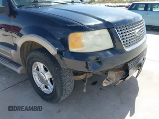 2004 Ford Expedition Eddie Bauer with VIN 1FMPU17L64LB37520, listed as a IAAI auction lot 41772378 with 305,126 mi miles. Bid and sale history available at carsss.com. Image 6.