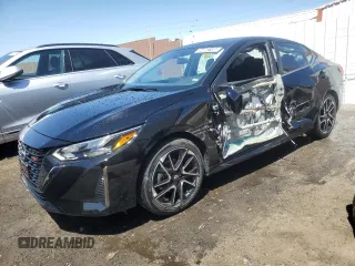 2025 Nissan Sentra SR z VIN 3N1AB8DV1SY299531, wystawiony jako Copart lot #54058105 z przebiegiem 2 812 mil mil oraz Szkoda całkowita • Salvage title. Historia ofert i sprzedaży dostępna na DreamBid. Obrazek 1.