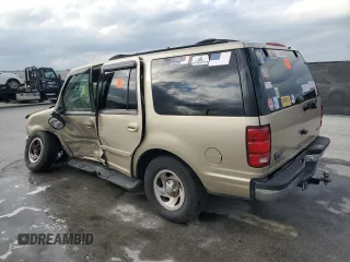 2000 Ford Expedition XLT with VIN 1FMRU1562YLB21052, listed as a Copart auction lot 45756345 with 193,192 mi miles and Salvage Title. Bid and sale history available at carsss.com. Image 2.