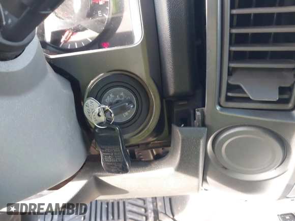 2007 Nissan Titan XE with VIN 1N6BA07A87N231789, listed as a IAAI auction lot 42111290 with 272,425 mi miles. Bid and sale history available at carsss.com. Image 11.