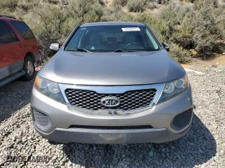 2012 Kia Sorento LX with VIN 5XYKT3A1XCG189649, listed as a Copart auction lot 52596945 with 190,088 mi miles and Clean Title. Bid and sale history available at carsss.com. Image 5.
