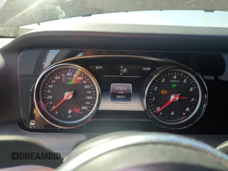 2019 Mercedes-Benz E-Class E 300 with VIN WDDZF4JB3KA587195, listed as a Copart auction lot 50688185 with 58,261 mi miles and Salvage Title. Bid and sale history available at carsss.com. Image 9.