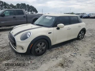 2020 MINI Hardtop 4 Door Cooper with VIN WMWXU7C00L2L90160, listed as a Copart auction lot 54210525 with 50,550 mi miles and Clean title. Bid and sale history available at DreamBid. Image 1.