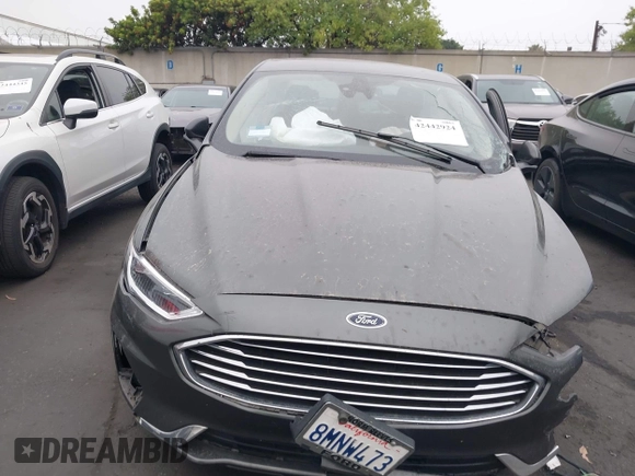 2020 Ford Fusion SEL с VIN 3FA6P0CD0LR137860, выставлен на аукционе IAAI как лот 42442924 с пробегом 64 998 миль миль и . История ставок и продаж доступна на DreamBid. Изображение 12.