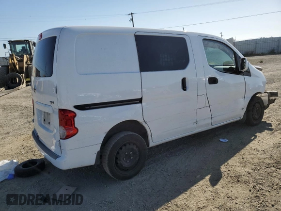 2018 Nissan NV200 SV z VIN 3N6CM0KNXJK700111, wystawiony jako Copart lot #53747595 z przebiegiem Nie podano mil oraz Szkoda całkowita • Salvage title. Historia ofert i sprzedaży dostępna na DreamBid. Obrazek 3.