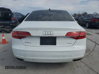 2017 Audi A8 z VIN WAU44AFD2HN009512, wystawiony jako Copart lot #50818385 z przebiegiem 44 175 mil mil oraz Szkoda całkowita • Salvage title. Historia ofert i sprzedaży dostępna na DreamBid. Obrazek 6.