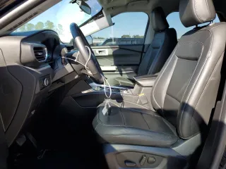 2023 Ford Explorer XLT with VIN 1FMSK8DHXPGA83337, listed as a Copart auction lot 45030485 with 11,833 mi miles and Salvage Title. Bid and sale history available at DreamBid. Image 7.