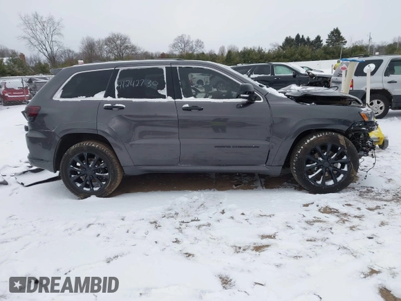 2016 Jeep Grand Cherokee High Altitude with VIN 1C4RJFCGXGC417764, listed as a IAAI auction lot 41242730 with 124,139 mi miles. Bid and sale history available at carsss.com. Image 14.
