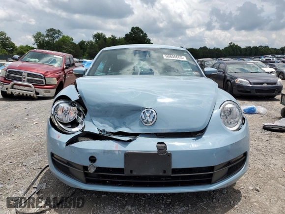 2012 Volkswagen Beetle 2.5L PZEV with VIN 3VWJP7AT1CM652044, listed as a Copart auction lot 60855665 with 49,481 mi miles and Clean title. Bid and sale history available at DreamBid. Image 5.