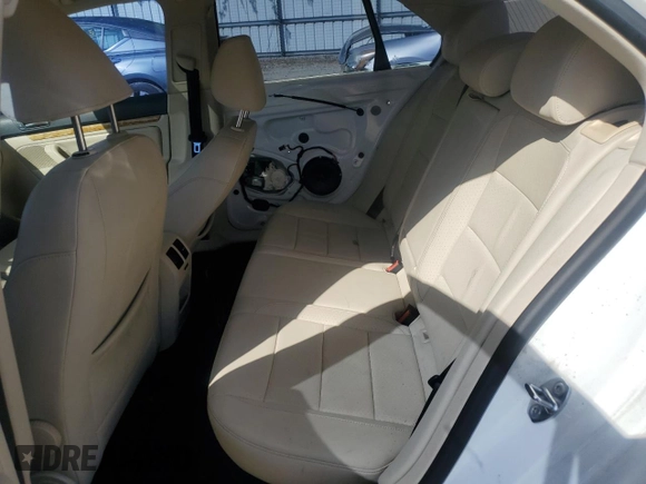 2010 Volkswagen Jetta Wolfsburg Edition with VIN 3VWRJ7AJ2AM060622, listed as a Copart auction lot 72686204 with 146,998 mi miles and Salvage title. Bid and sale history available at DreamBid. Image 10.