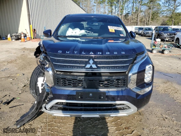 2023 Mitsubishi Outlander SE with VIN JA4J3UA84PZ047586, listed as a Copart auction lot 48400235 with 57,506 mi miles and Clean Title. Bid and sale history available at carsss.com. Image 5.