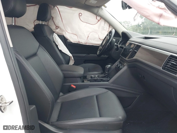 2018 Volkswagen Atlas 3.6L V6 SEL with VIN 1V2MR2CA9JC572206, listed as a IAAI auction lot 41995114 with 64,324 mi miles. Bid and sale history available at carsss.com. Image 5.