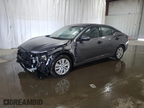 2024 Nissan Sentra S z VIN 3N1AB8BV5RY353989, wystawiony jako Copart lot #61553555 z przebiegiem 22 665 mil mil oraz Szkoda całkowita • Salvage title. Historia ofert i sprzedaży dostępna na DreamBid. Obrazek 1.