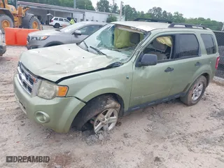 2008 Ford Escape Hybrid with VIN 1FMCU49HX8KE28560, listed as a IAAI auction lot 42103775 with 1 mi miles. Bid and sale history available at carsss.com. Image 2.