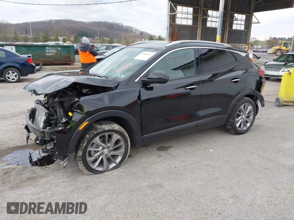 2022 Buick Encore GX Essence with VIN KL4MMGSLXNB136597, listed as a IAAI auction lot 40908220 with 28,855 mi miles. Bid and sale history available at carsss.com. Image 2.
