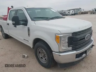 2017 Ford F-350 XL with VIN 1FT7W3AT2HED60747, listed as a IAAI auction lot 41734657 with 182,577 mi miles and . Bid and sale history available at DreamBid. Image 1.