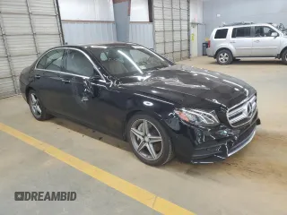 2017 Mercedes-Benz E 300 Luxury with VIN WDDZF4KB5HA054823, listed as a Copart auction lot 63022395 with 60,890 mi miles and Salvage title. Bid and sale history available at DreamBid. Image 4.