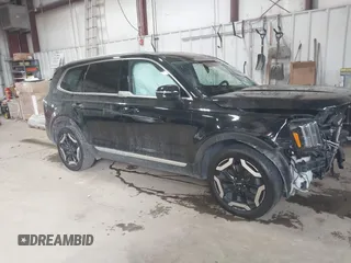 2024 Kia Telluride EX with VIN 5XYP3DGC6RG414145, listed as a IAAI auction lot 41021360 with 9,896 mi miles and . Bid and sale history available at carsss.com. Image 1.