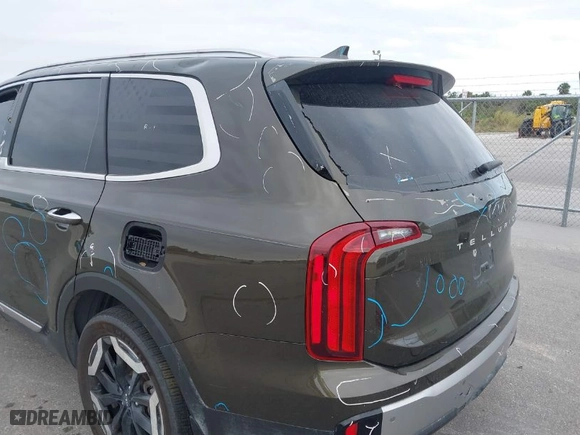 2023 Kia Telluride S with VIN 5XYP6DGC5PG331360, listed as a IAAI auction lot 41297290 with 48,266 mi miles. Bid and sale history available at carsss.com. Image 6.