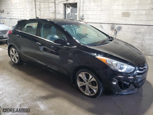 2014 Hyundai Elantra GT with VIN KMHD35LH1EU171634, listed as a Copart auction lot 50433575 with 147,442 mi miles and Clean Title. Bid and sale history available at carsss.com. Image 4.