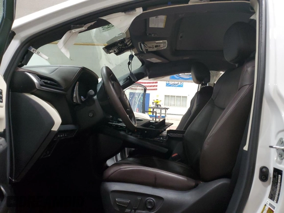 2023 Toyota Sienna Platinum with VIN 5TDESKFC5PS103449, listed as a Copart auction lot 85737154 with 16,186 mi miles and Non Repairable. Bid and sale history available at DreamBid. Image 7.
