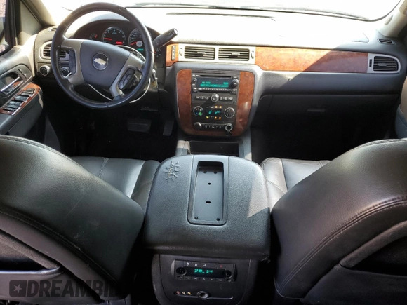 2014 Chevrolet Suburban LT with VIN 1GNSKJE72ER131763, listed as a Copart auction lot 69026754 with 186,248 mi miles and Salvage Title. Bid and sale history available at carsss.com. Image 8.