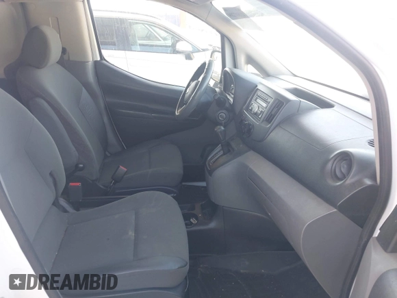 2016 Nissan NV200 S z VIN 3N6CM0KN2GK693003, wystawiony jako IAAI lot #41807204 z przebiegiem 132 868 mil mil oraz . Historia ofert i sprzedaży dostępna na DreamBid. Obrazek 5.